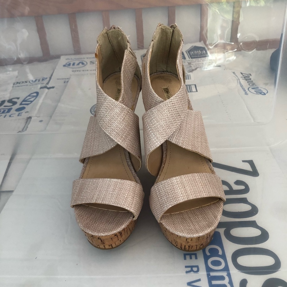 BCBG BCBGENERATION wedge platform sandal - Picture 5 of 13